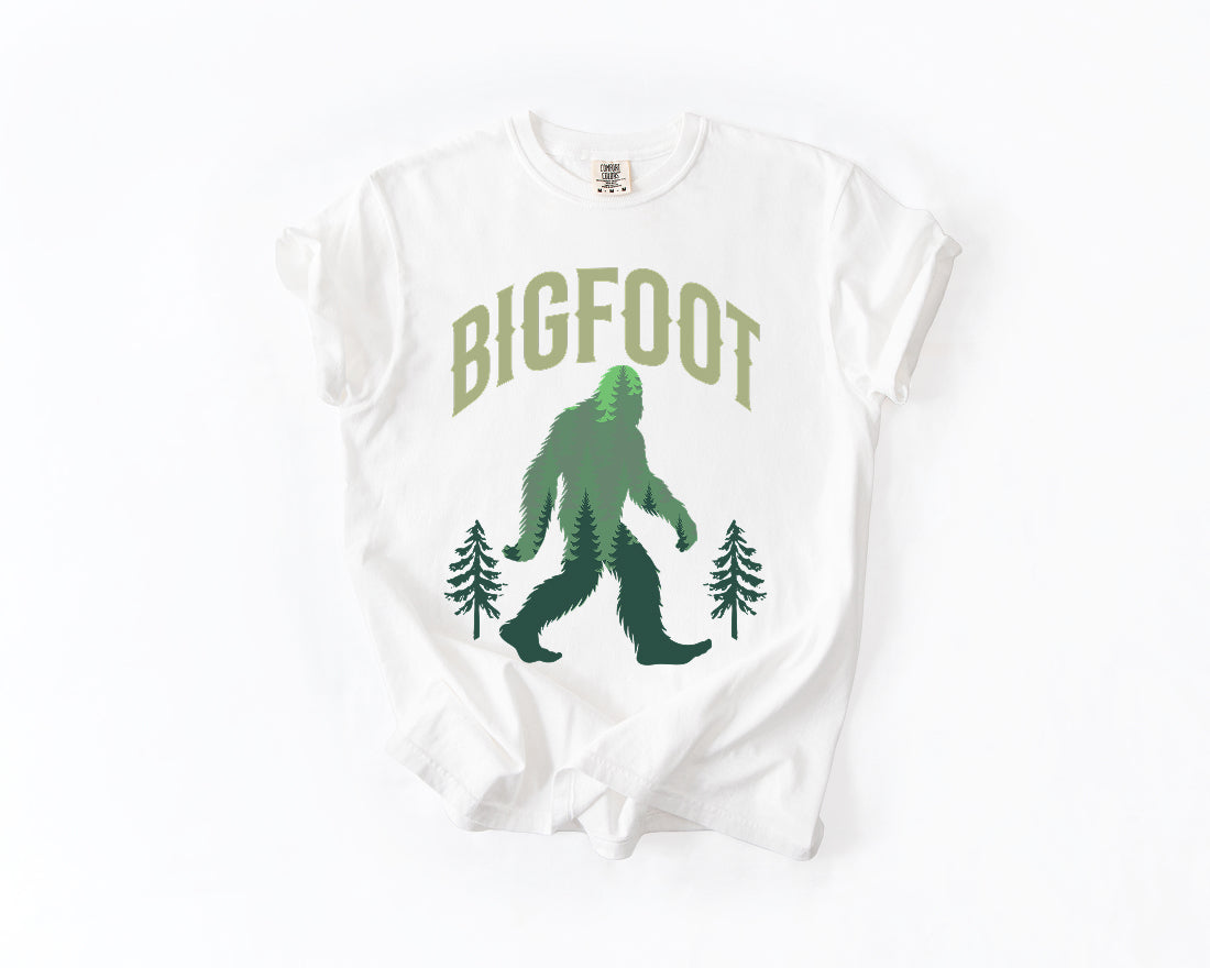 Bigfoot Graphic T-Shirt – Vintage Sasquatch Forest Tee Comfort Colors 1717
