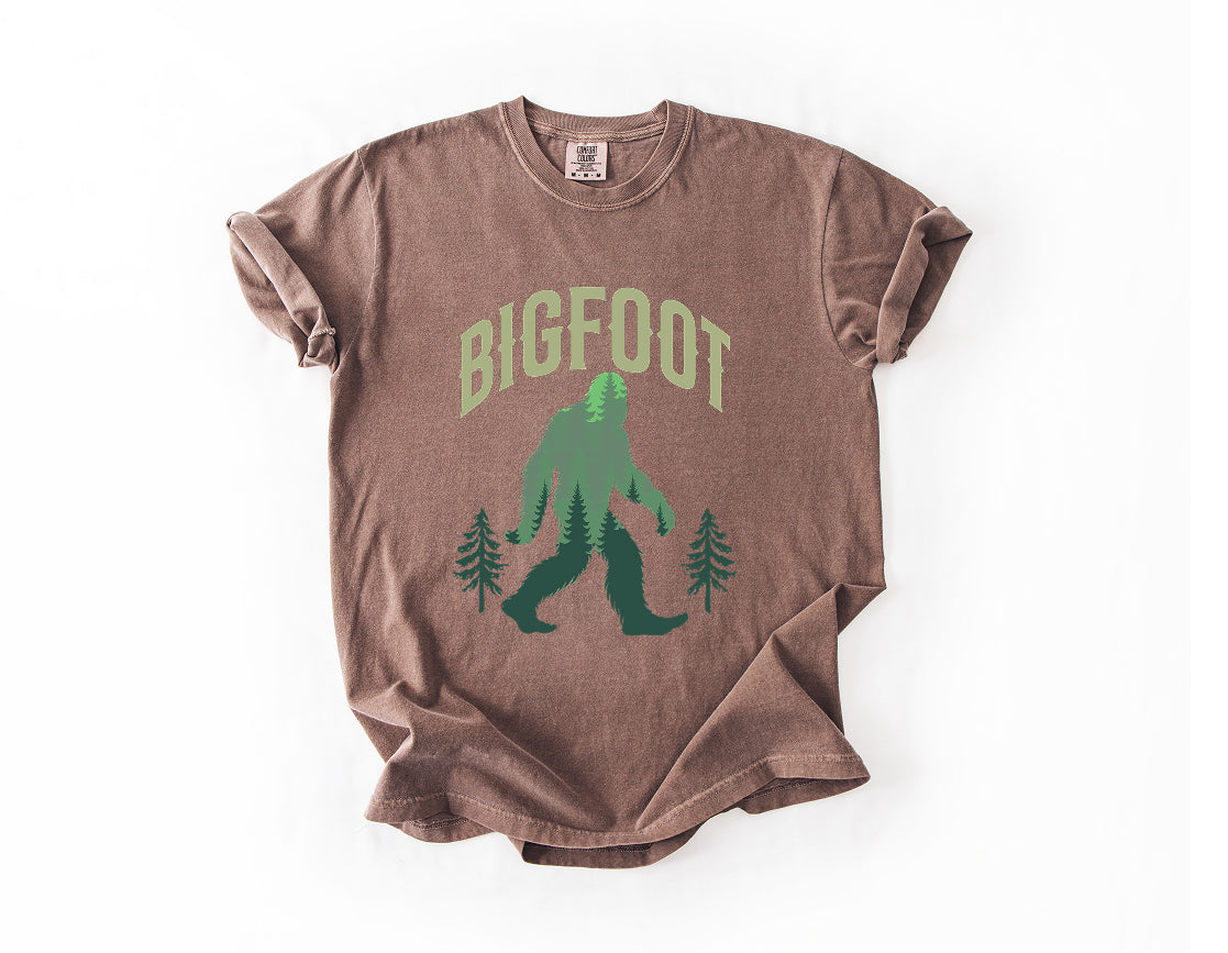 Bigfoot Graphic T-Shirt – Vintage Sasquatch Forest Tee Comfort Colors 1717