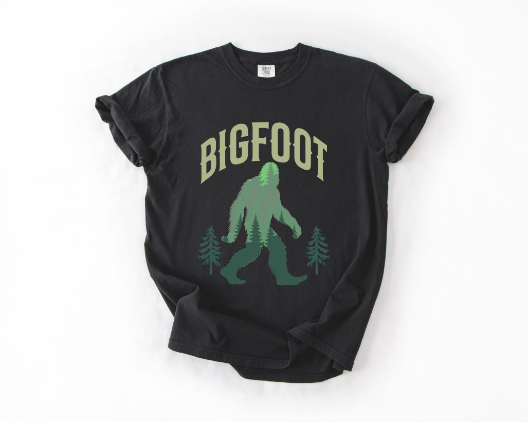 Bigfoot Graphic T-Shirt – Vintage Sasquatch Forest Tee Comfort Colors 1717